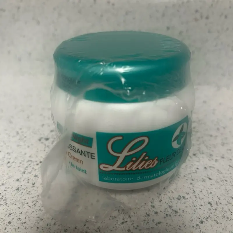 Lilies crème  , nautical and clarifiant