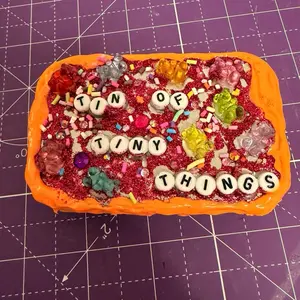 Tiny Trinket Tins: “Tin of Tiny Things” a whimsical home for your smallest treasures