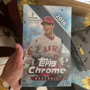 Topps Chrome 2018 Ohtani / Acuna rookie year .
