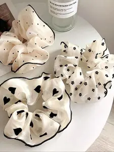 Random Heart & Flower Pattern Scrunchies, Cute Scrunchies for Women & Girls, Minimalist Headwear Suitable for Thick Hair, Fashion Hair Accessories for Party, Daily Decor