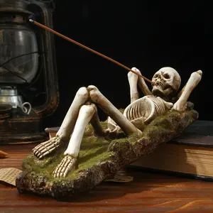 Skull Decorative Incense Holder, Vintage Resin Skeleton Incense Burner for Unique Garden & Halloween Decor, Creepy Graveyard Accessory