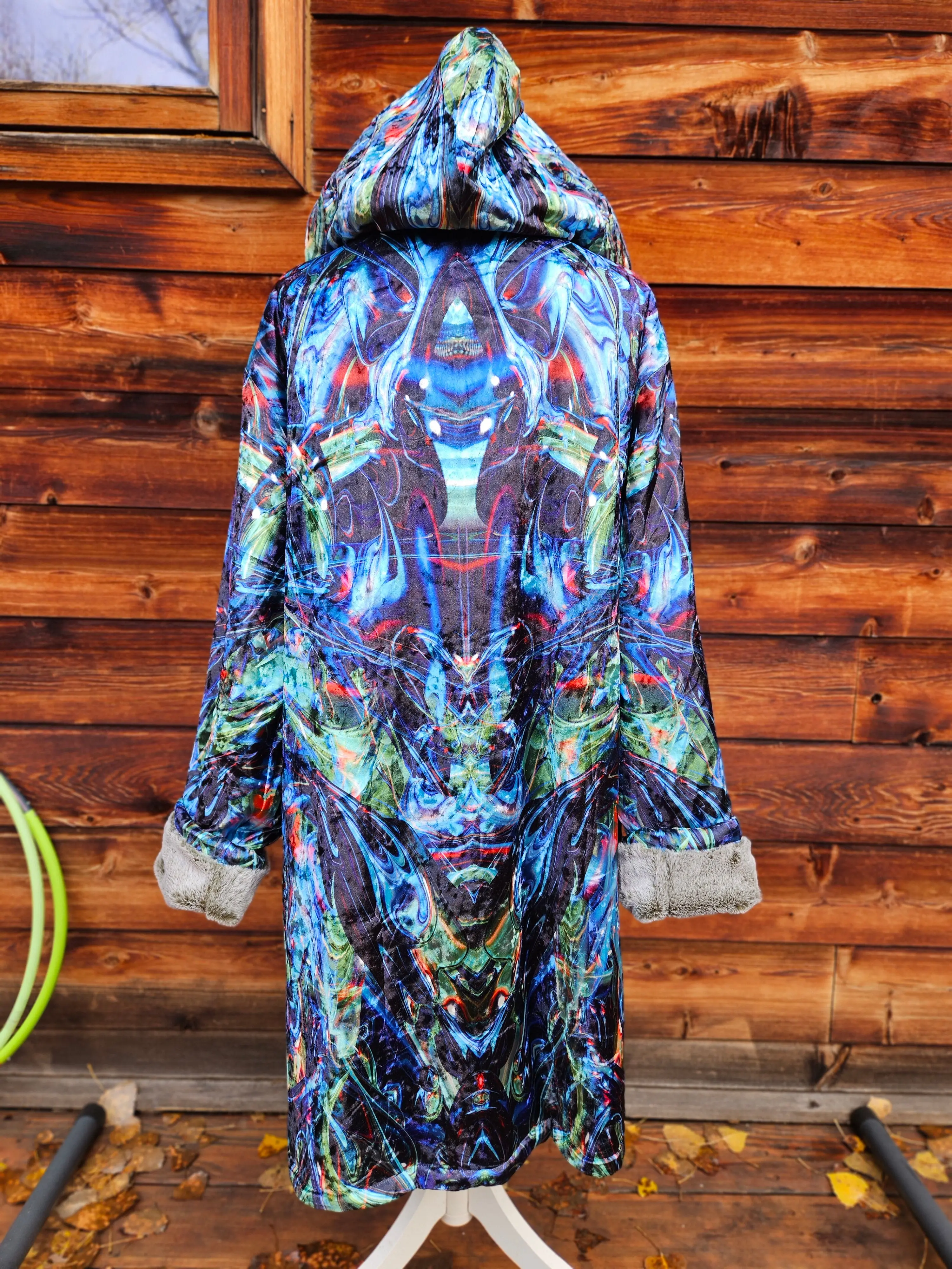Suwampee Crushed Velvet Cloak with Olive Green Faux Fur lining