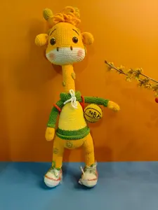 Hand-Crocheted Giraffe  with Basketball, Cute Yarn Doll, Ideal Gift for Students