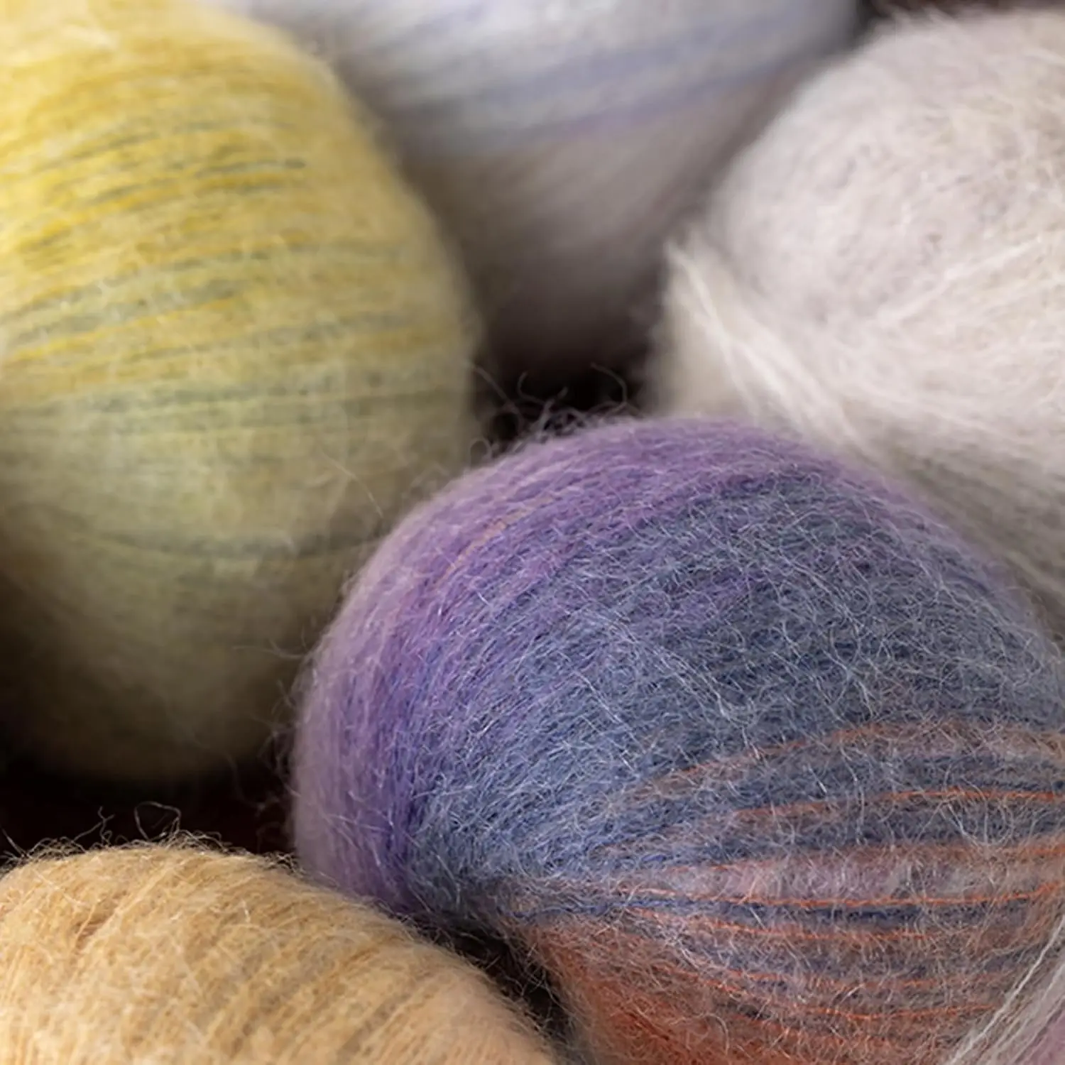 South African Mohair Variegated 1x50g/394Yds - Susan's Family  | Soft, Durable and Variegated,40% Goat Mohair 30% Wool 30% Nylon/Polyamide, 1x50g , 394Yds , for Knitting, Crochet and Crafts