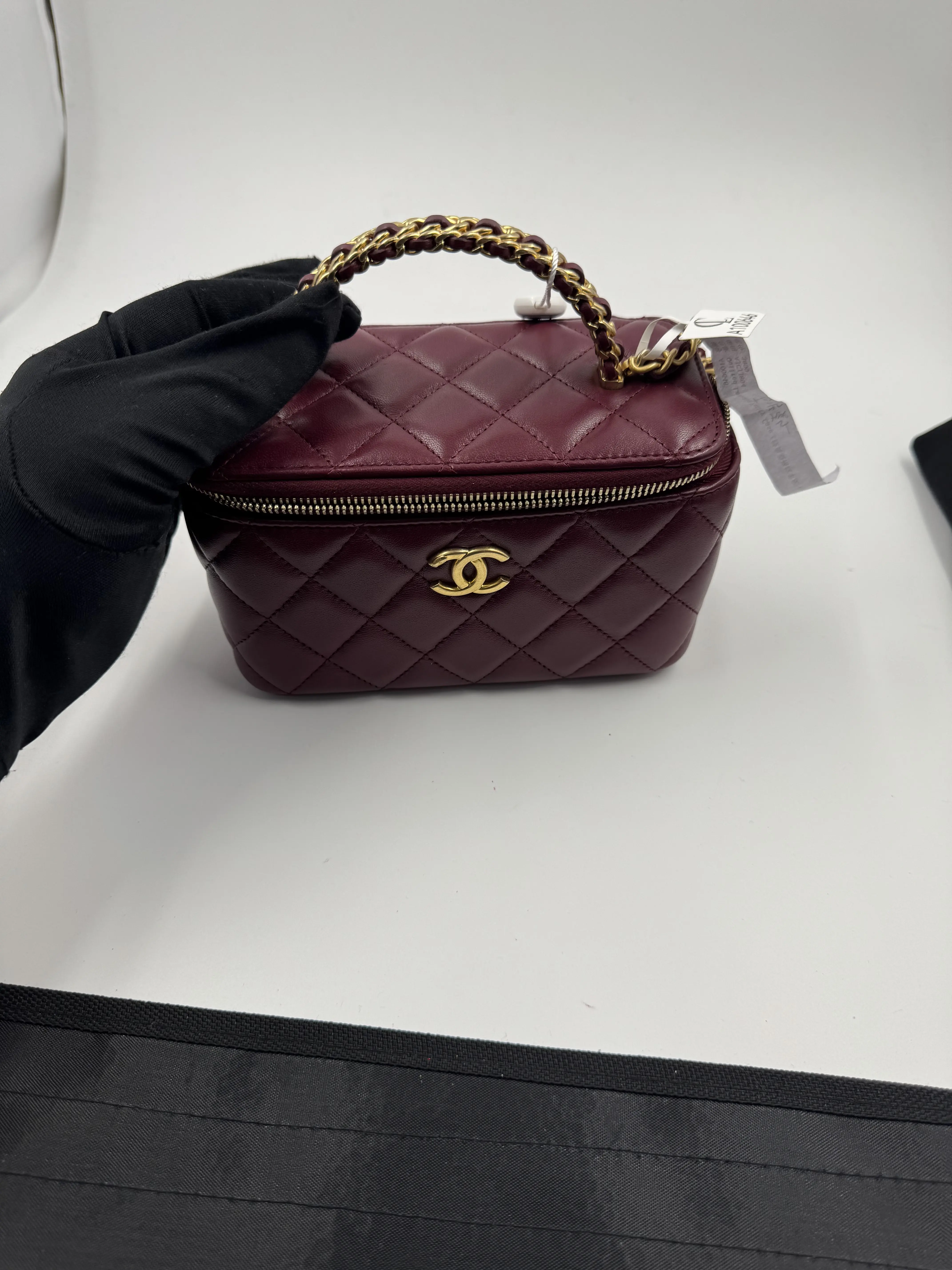 Pre-owned CHANEL Quilted Lambskin Mini Vanity Case A100646