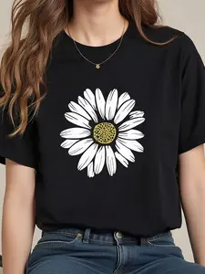 Women's Casual Chrysanthemum Print Round Neck T-Shirt, Fitted Style for Everyday Wear, Comfortable Casual Top for Ladies
