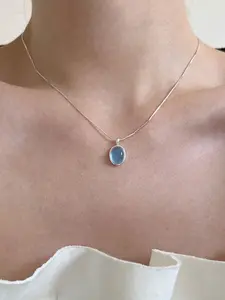 Elegant Simulated Aquamarine Moonstone Celestial Pendant Necklace, Decorative Necklace, Minimalist Style, Fashionable and Versatile, Perfect Gift for Women