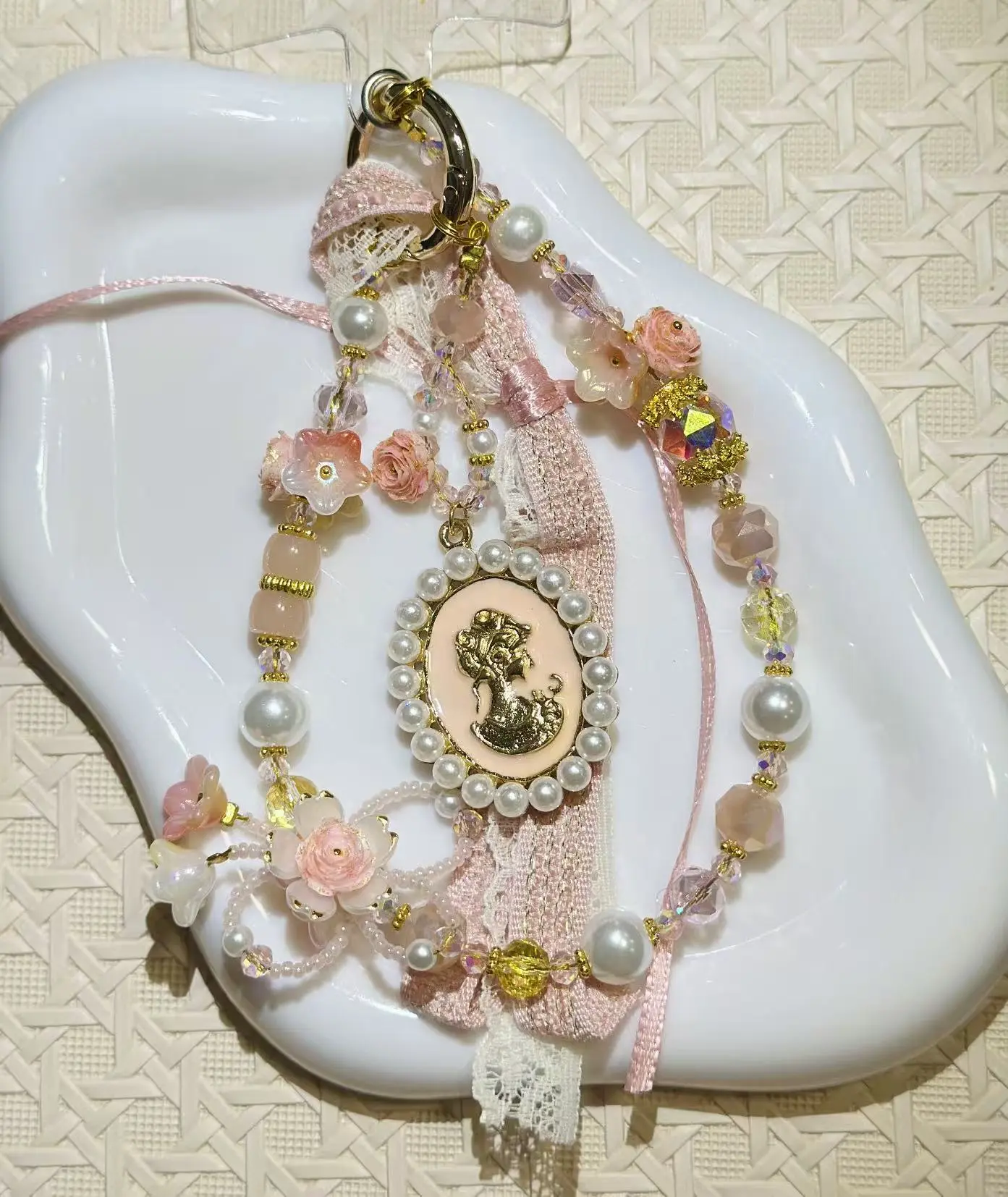 Pink Pearl Flower Lace Beaded Charm Jewelry, Vintage Cameo Pendant Chain, Detachable Fashion Accessory for Women, Romantic Gift  SJ-540