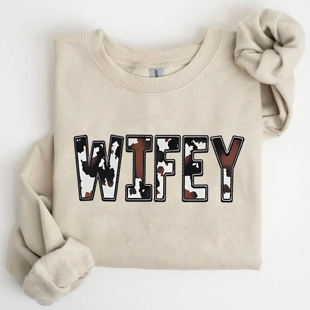 Women's Cow Printed Long Sleeve Round Neck Pullover Hoodie Sweatshirt - Spandex-Yarn Cotton Fleece Fabric, Casual Tops, Western Country Rodeo Outfit, Rustic Boho Farm Gift Clothes Embroidered Womenswear Crewneck Fitted White Winter