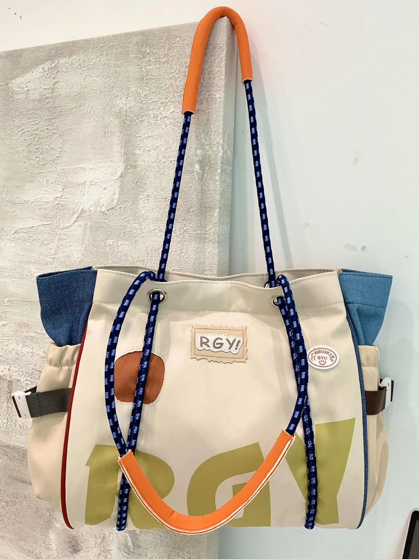 Personalized color blocking women's shoulder bag, Casual Crossbody, Colorblock bag, Fashionable Patterned Bag, suitable for daily occasions such as commuting, shopping, Fashion Shoulder Bag, Fashion Bags