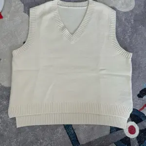 Cashmere vest