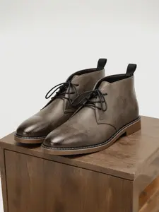 Men's Crackled Leather Lace-Up Closed Short Boots, British Vintage Style, Anti-Slip Rubber Sole, Convenient Pull Ring Design, Urban Commute Casual Work Boot Footwear