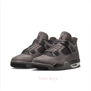 Retro Mid-Top Basketball Shoes in Dark Brown Suede with Breathable Mesh Panels