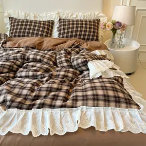 3-Piece Classic Brown Checkered Bedding Set,(1Pc Duvet cover+2Pcs Pillowcases) Lace Ruffle Design duvet cover, Soft Touch Fabric, All-Season Use, Elegant Bedroom Decor