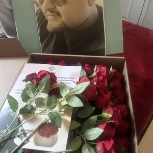 YBLIOUKE 10/20/50 pcs Artificial Rose Howers LongStem Fake Silk Roses for DIY WeddingBouquet Table Centerpiece HomeDecor  Realistic Faux Flowers for Decoration, Suitable for Valentine’s Day, Mother’s Day, Halloween, Christmas, Floral Arrangements