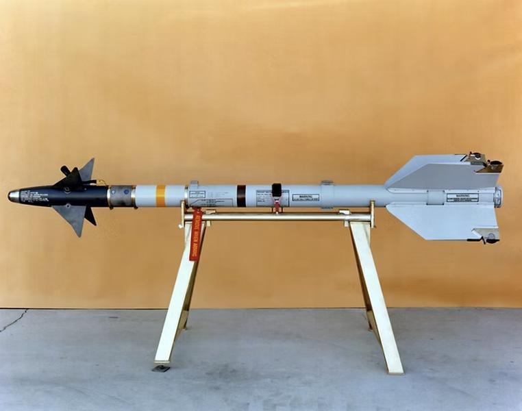 Raytheon AIM-9L