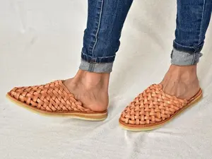 Cute mexican Huarache summer Sandal - style Boho Hippie leather shoe Piel unique gift for her handwoven tan leather