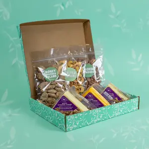 Signature Nuts & Cheese Gift Box – 6 Gourmet Snacks