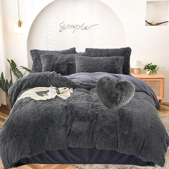 Classic Winter Plush Faux Fur Duvet Cover Set, 4 Pieces (1 Duvet Cover + 1 Heart Pillow + 2 Pillow Shams), Super Soft & Snuggly