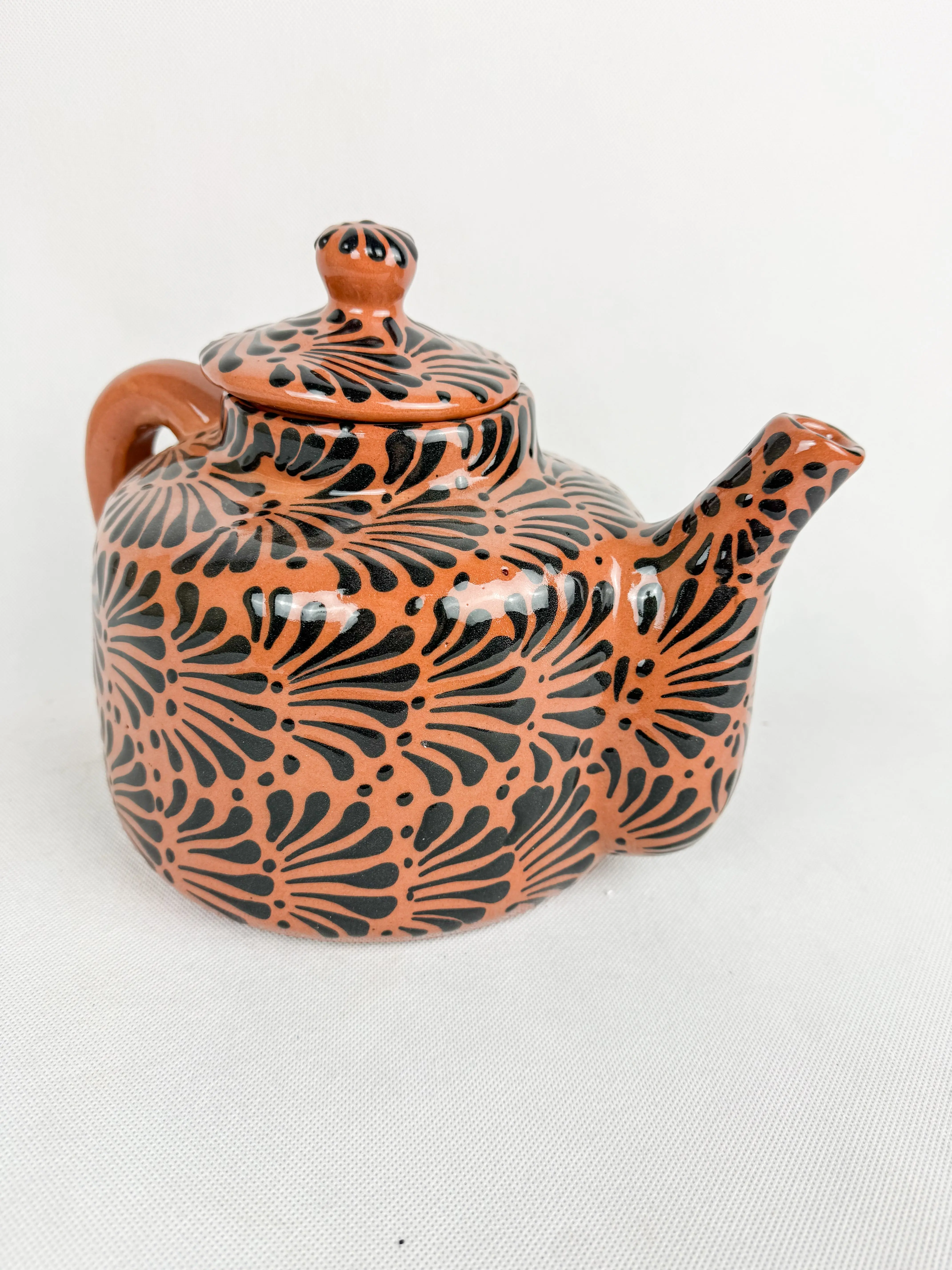 Traditional Mexican Talavera-Style Ceramic Coffee & Tea Carafe - Handmade Look Pottery, Brown Barro Engobe Serving Teapot for Home Use
