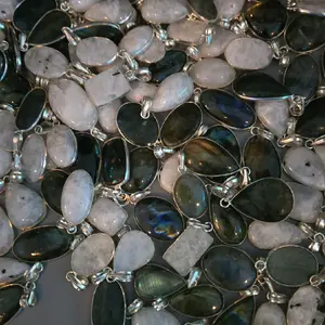 Natural Labradorite or Moonstone Semiprecious Stone Pendants for Jewelry Accessories