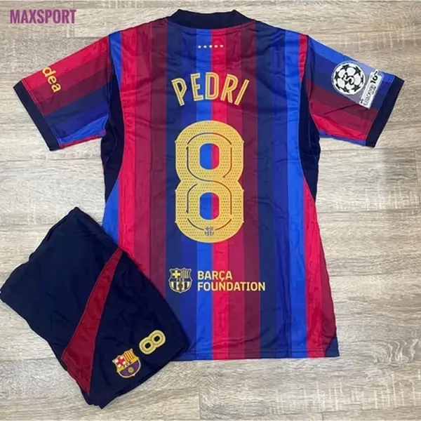 Modern Blue Red Football Sportswear Set – Lightweight Soccer Shirt & Matching Shorts, Breathable Sportswear.