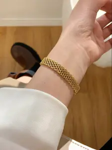 Trendy 17cm Titanium Steel Chainmail Bracelet for Women, Elegant Light Luxury Design, Perfect Gift for Friends and Festivals