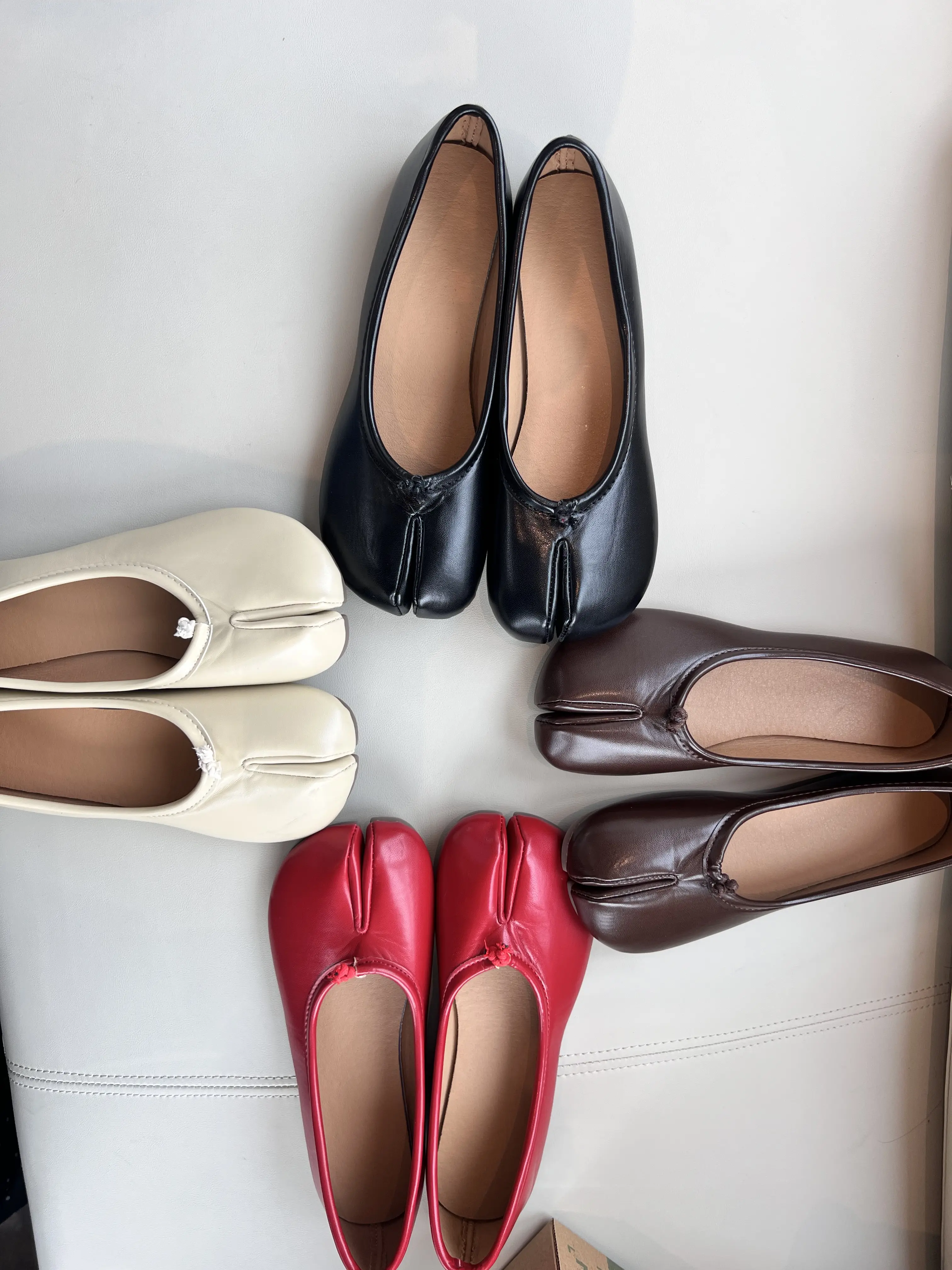 Trendy Retro Split Toe Slip On Flats For Ladies Korean Aesthetic Minimalist Flat Shoes Flexible Soft Upper Wide Foot Friendly Daily Travel Walking Shoes Classic Solid Color Casual Street Outfit Footwear Lightweight Comfy All Day Wear Loafers