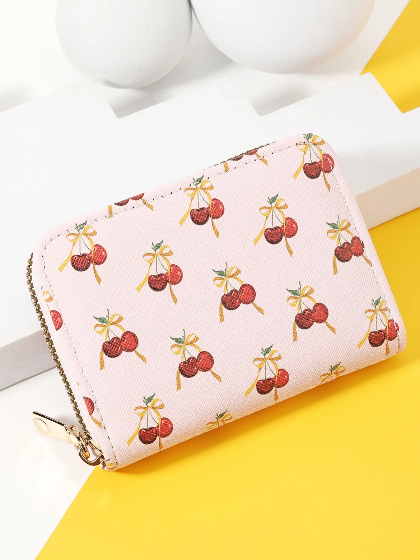 Fashionable cherry printed credit card storage bag, Credit Card Organizer with easy to carry multiple card slots and versatile card slots, perfect for outdoor, travel, and back to school use for card storage Casual Card Holder