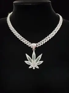 Luxury Maple Leaf Shaped Pendant Necklace for Men & Women, Rhinestone Decor Cuban Chain Necklace for Party, Streetwear Punk Goth Exquisite Jewelry Gift for Party, Club, Rhinestone Decorated Jewelry