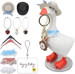 Cute Goose Magnetic Key Holder, Fun Duck-Shaped Desktop Figurine Decor, Adorable Animal Key Hanger Organizer, Novelty Home Office Desk Decor, Creative Gift for Goose Lovers, Key Storage Rack with Magnetic Beak