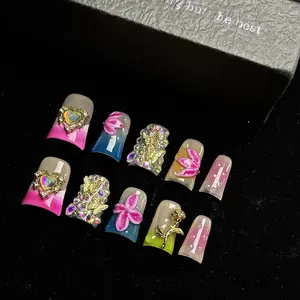 10pcs Handmade Press on Nails, Short Duck Crystal Rhinestone Decor, Luxury 3D Nail Art, Gel Carving, Y2K Nails, Wedding, Christmas, Fake Nails