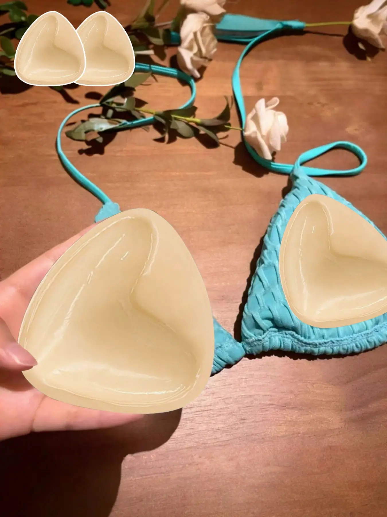 Reusable Self-Adhesive Bra Pads, Waterproof Bikini Chest Pads, Thick Invisible Push-Up Inserts, 2 Pack, Sticky Bra Insert, Womenswear, Ideal for Swimming, Beach, Swimwear, Padded Bra Accessories