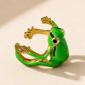 Cute Green Frog Adjustable Ring for Women, Enamel Animal Open Ring, Gold Tone Frog Jewelry, Adjustable Finger Ring, Nature Inspired Gift, Cute Amphibian Ring, Fashion Statement Jewelry, Birthday Gift for Her, Trendy Animal Lover Accessory
