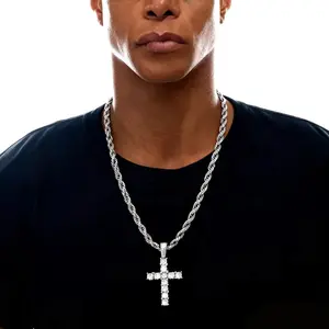 American Style High-End Cross Pendant Necklace, Casual Hip-Hop Jewelry for Men & Women, Perfect Gift for Friends & Lovers