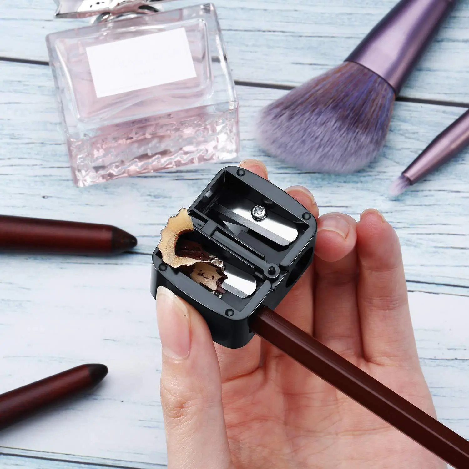 1PC Double Hole Cosmetic Pencil Sharpener, Compact Makeup Pencil Sharpener with Clear Cover, Eyeliner Sharpener, Lip Liner Sharpener and Eyebrow Pencil Sharpener for Home, Office, Travel and Daily Use