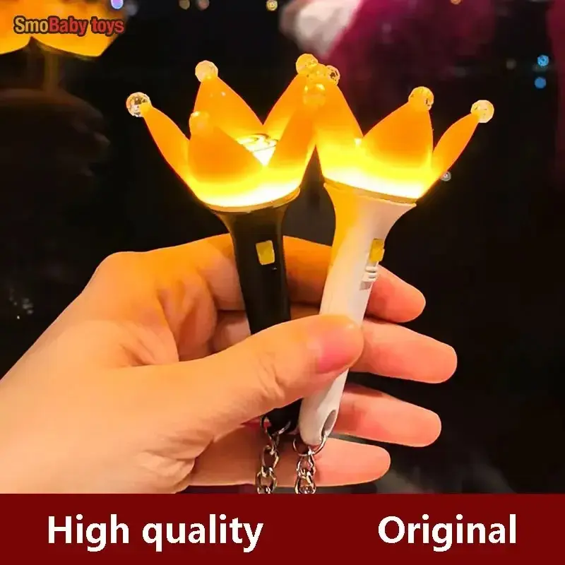 Mini KPOP Lightstick Keychain – Flower-Shaped Light-Up Concert Support Stick Pendant, Cute Fan Bag Charm & Gift