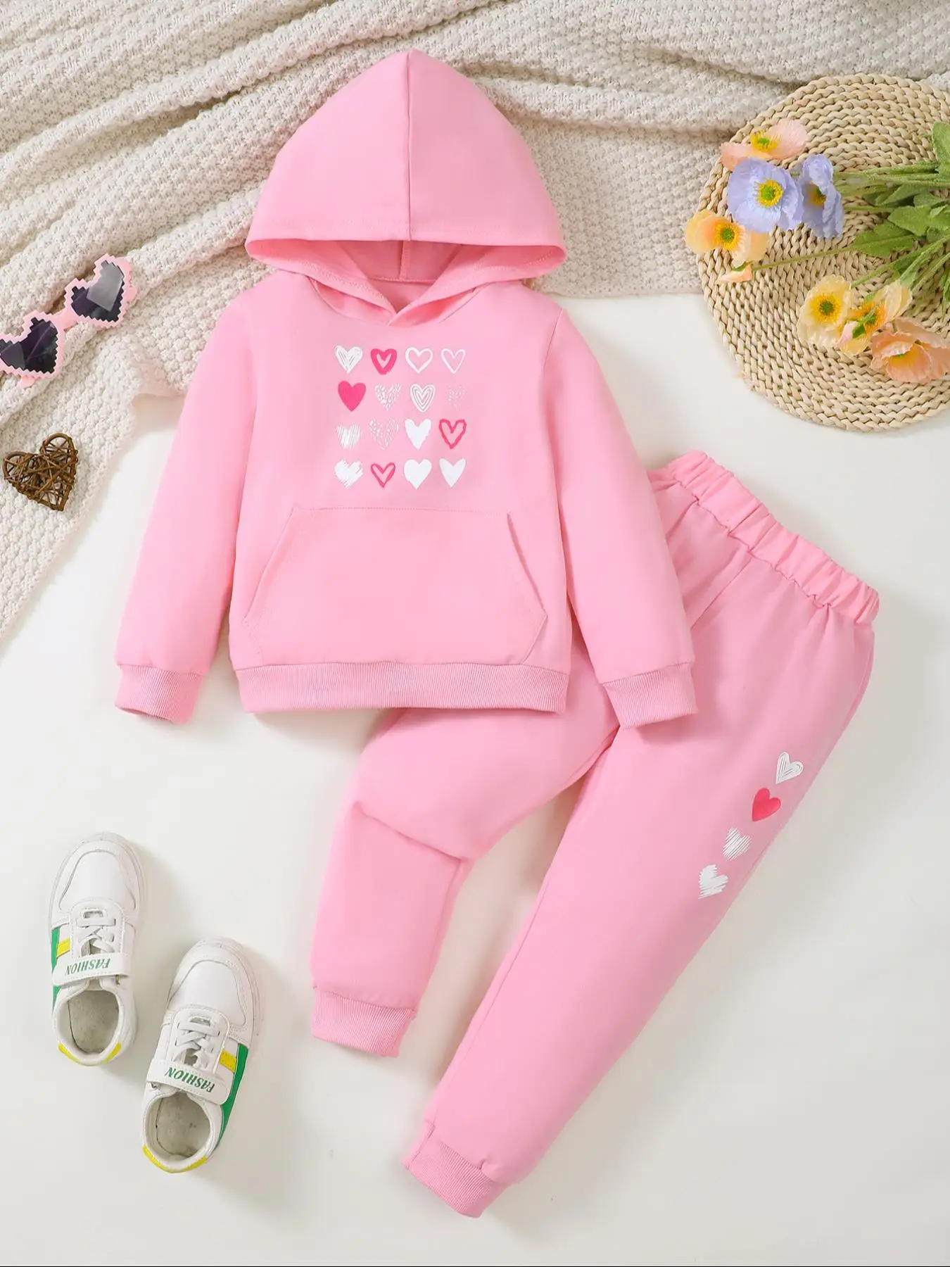 Girl's Heart Print Hoodie & Pants Two-Piece Set, Casual Long Sleeve Hooded Sweatshirt & Trousers for Fall & Winter, Kids Clothes for Daily Wear