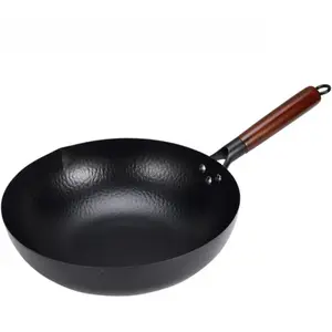 32cm Chinese Wok Cast Iron Pan Noncoated Scratch Resistant Frying Pan for Gas and Induction Cooker Cookware Pan Kitchen Tools