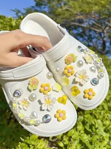 22 Pieces Flower Shoe Accessories, Bling Shoe Charms, Detachable Floral Decorations for Fashionable Sandals and Slippers, Perfect for Holiday Gifts