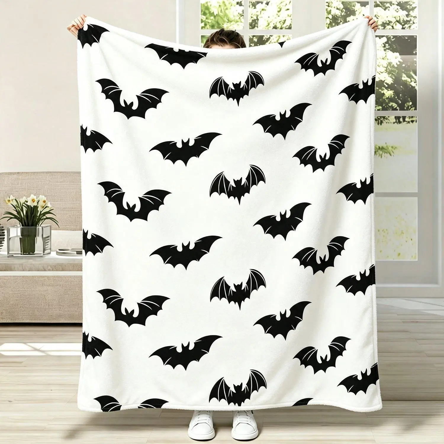 Stylish Black Bat Print Decorative Throw Blanket Soft Fuzzy Plush Blanket All Season Comfortable Home Bedding Blanket for Indoor Use