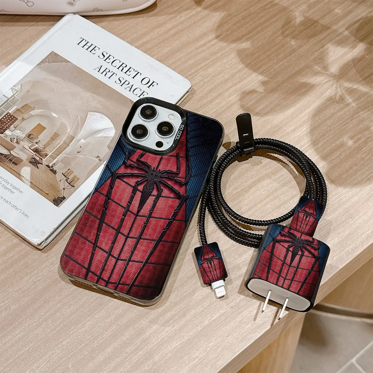 6-Piece Set Spider Pattern Protective Phone Case Casing + Charger Head Cover + Cable Protector + Storage Rope + Data Line Protection for iPhone 15/16 Series Smartphone Protective Casing Accessories Shockproof Protector Mobile Phone Cover