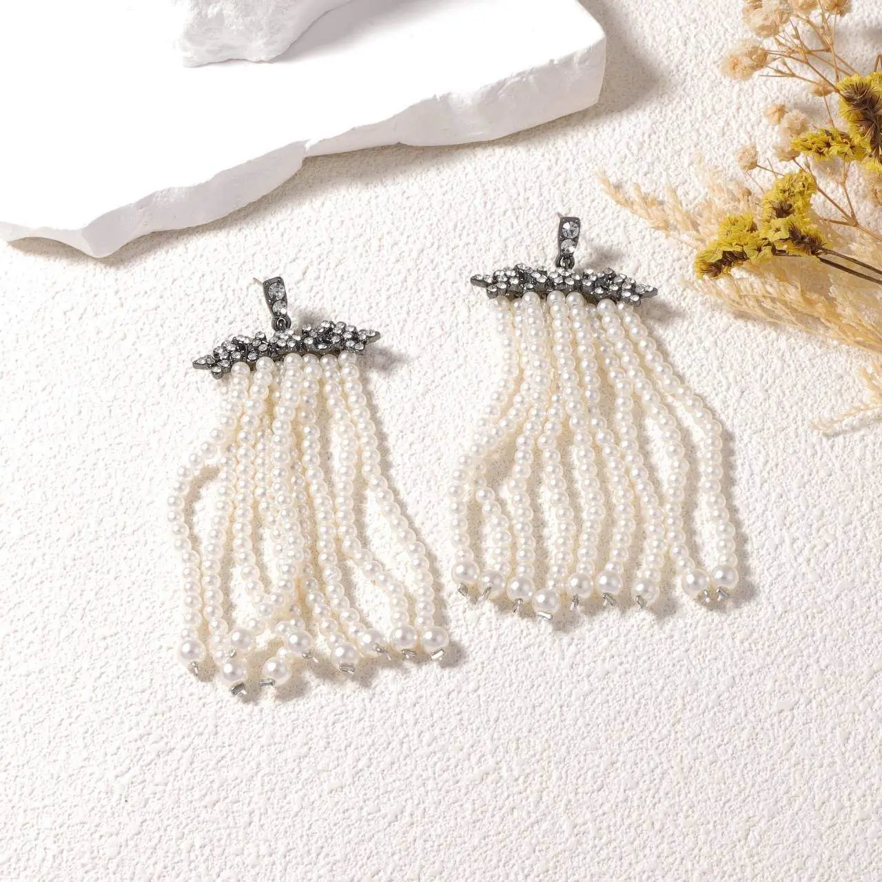 Arrings Many Pearls