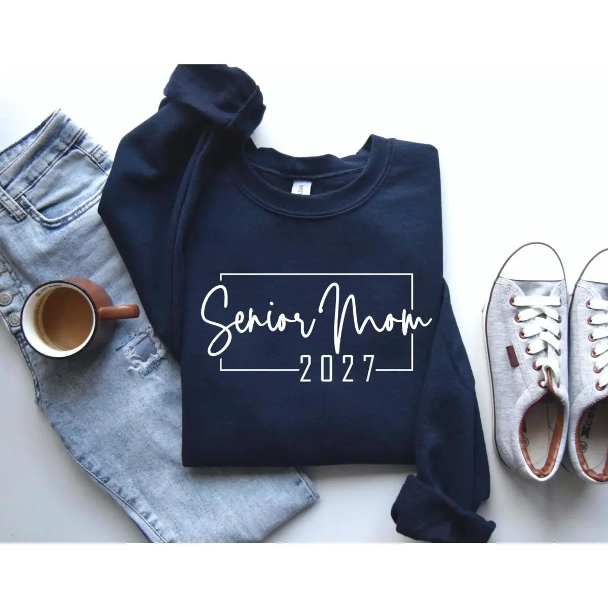 Senior Mom 2027 Sweatshirt Hoodie T-shirt, Class Of 2027 Shirt, Graduation Mom Hoodies, Unisex Sweater Pullover Tee Womenswear Cotton Printed