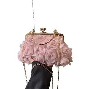 Elegant 3D floral clutch for women, with a gold chain shoulder strap and clasp - perfect for weddings, parties, and evening events - white/pink/black polyester tote bag, suitable for formal occasions, weddings, etc., adjustable shoulder strap, exquisite t