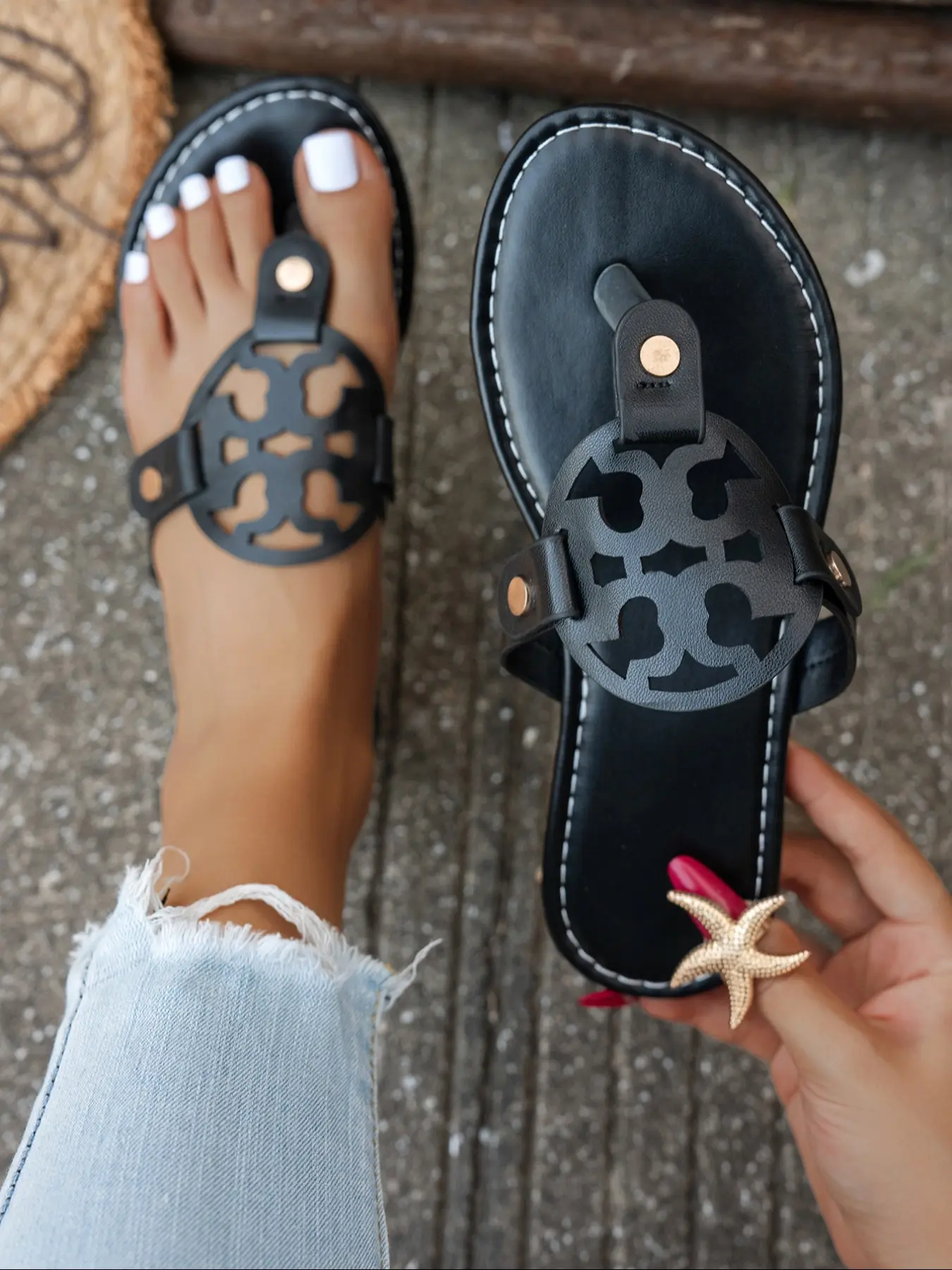 Elegant Hollow-Out Round Thong Sandals, Vintage Classics Flat V-Strap Slippers, Outdoor Commute Flip-Flops for Women, Footwear