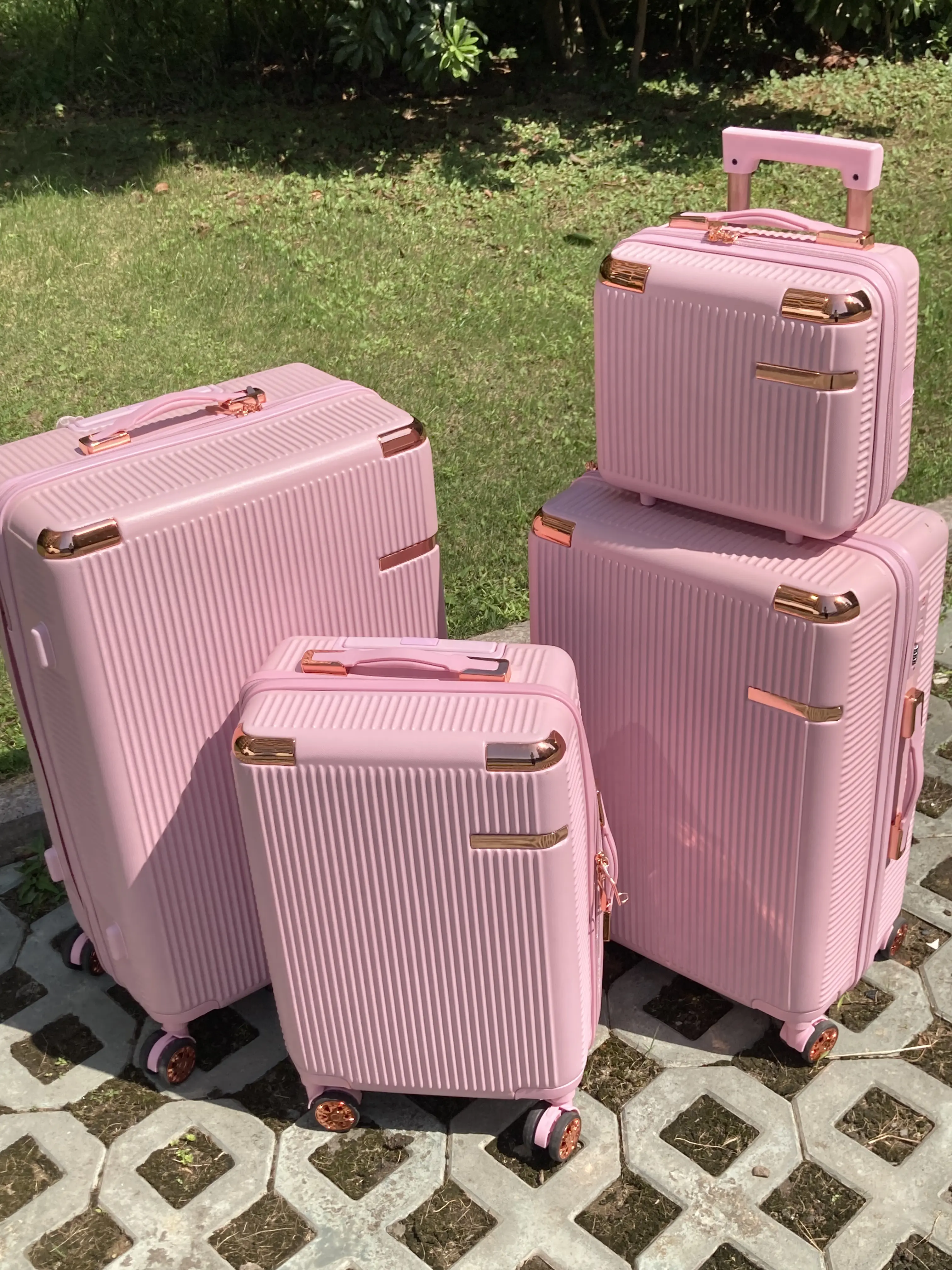 luggage set 4 piece lightweight luggage set hardside luggage set with spinner wheels,luggage set for women,Anti-Theft Carry On Luggage for Family Vacation Travel Bag Carryon Luggage
