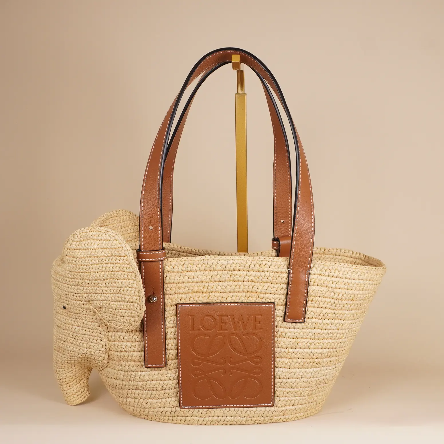 Pre-owned Loewe Raffia Shoulder Bags Tan Medium Elephant Basket Tote