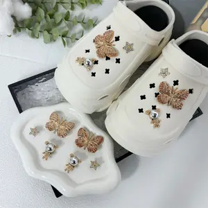 Bear Ornaments Cave Shoe Buckle DIY Accessories  Button Charm Set with Bling Girly Chains Fashion for Party Favors Birthday Gifts Footwear Bedroom decorative