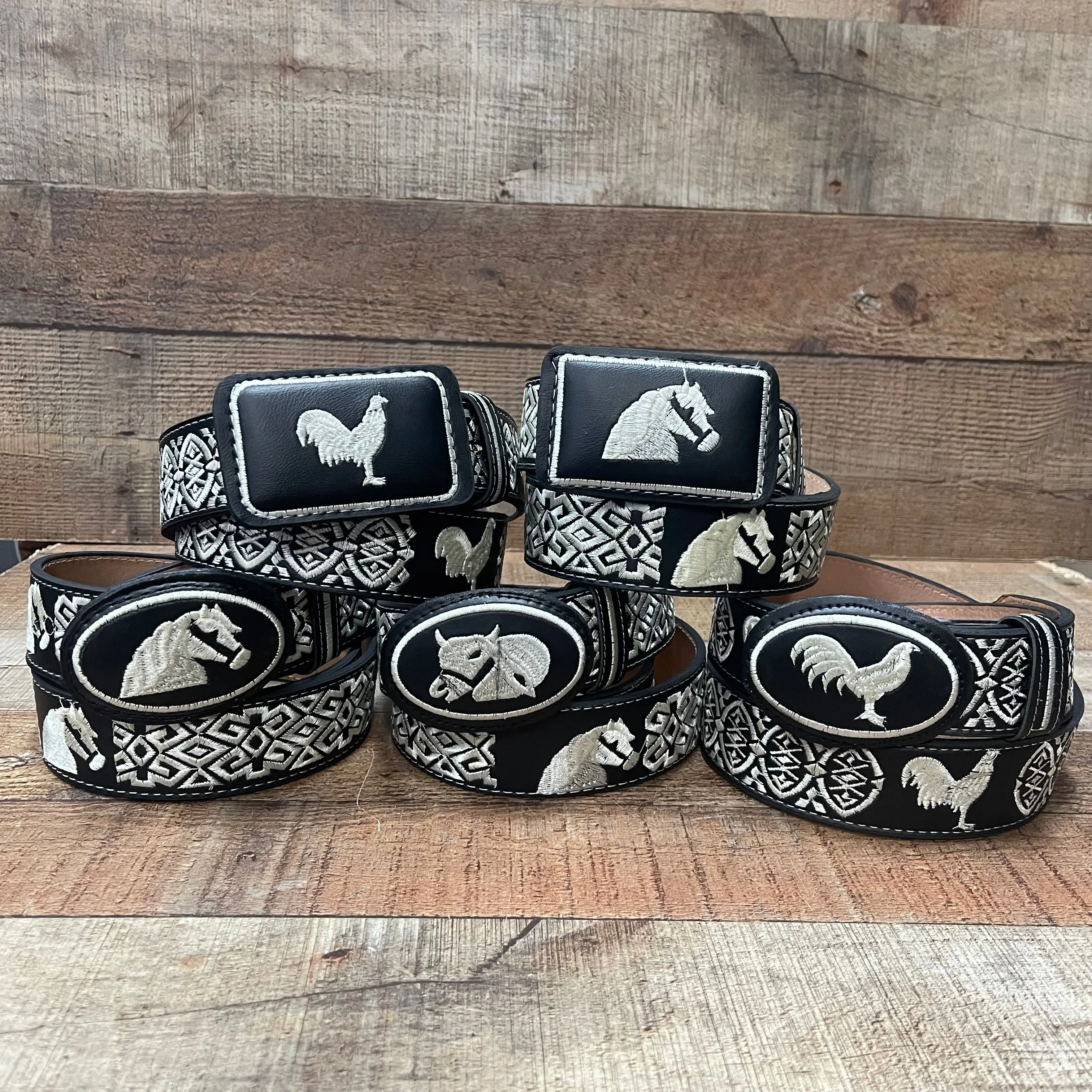 Mexican hand made new belt only 32 in LA HERRADURA LIGHT HANDTOOLED BELT main image 2